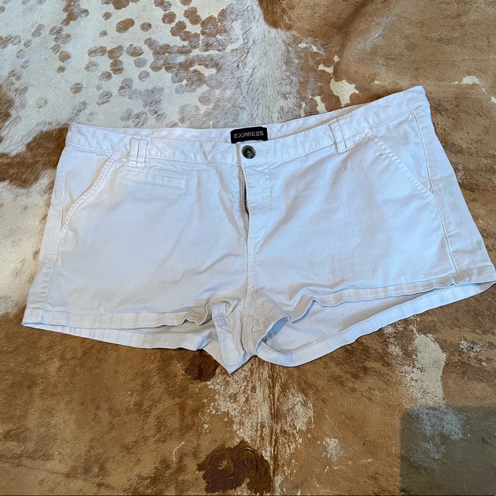Express Twill Shorts - size 14